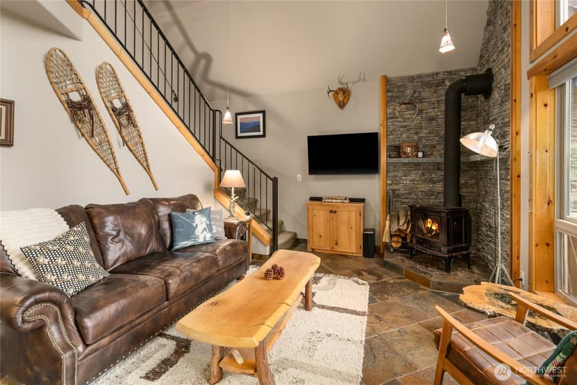 Property photo for 101 Pecon Valley Place, Cle Elum photo 3
