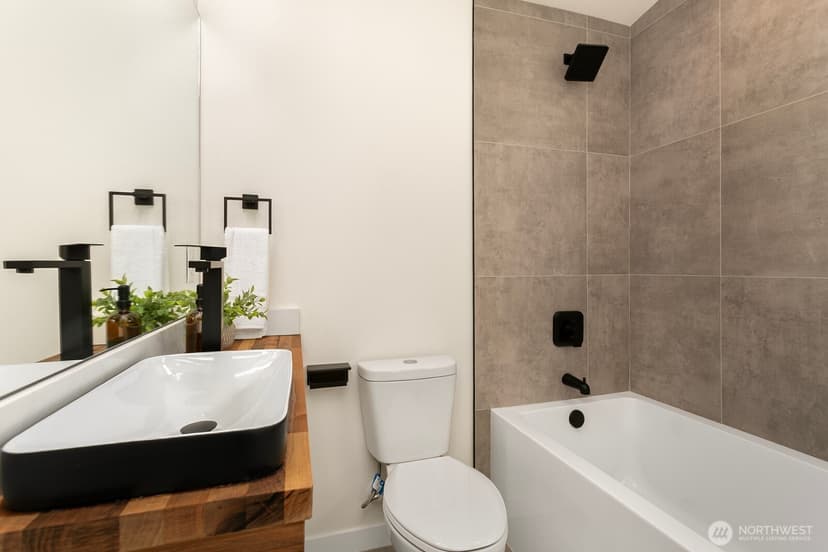 Property photo for 338 NE 90th Street, Seattle photo 20