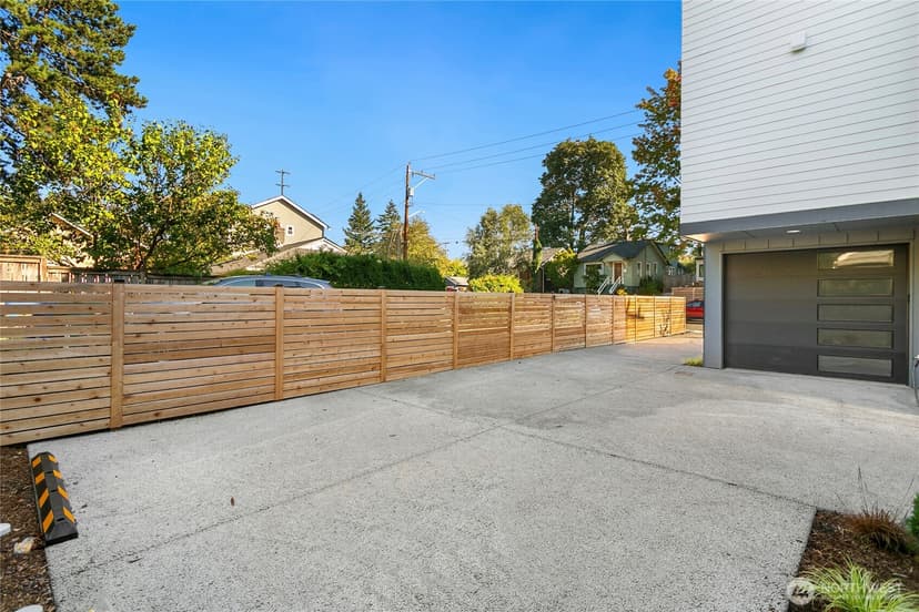 Property photo for 338 NE 90th Street, Seattle photo 23