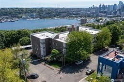 Property photo for 1800 Taylor Avenue N #210, Seattle photo 4