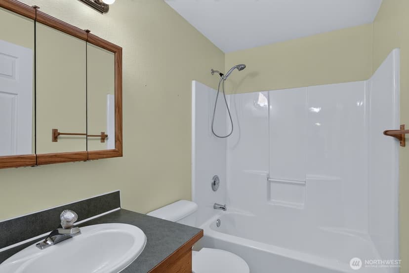 Property photo for 17701 Hillside Court, Arlington photo 17