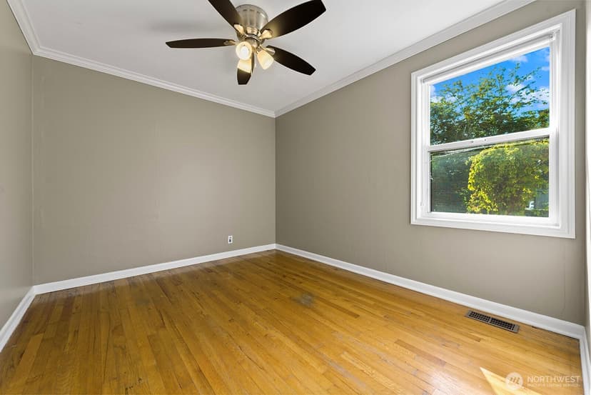 Property photo for 829 NE 189th Street, Shoreline photo 22