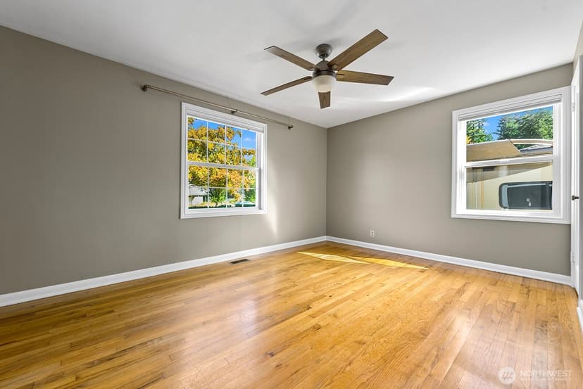 Property photo for 829 NE 189th Street, Shoreline photo 24
