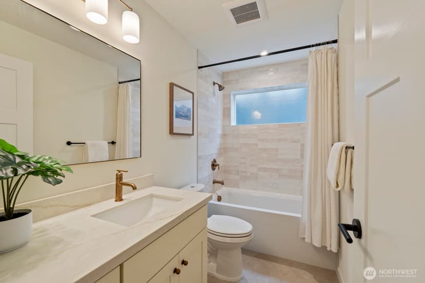 Property photo for 116 N 55th Street, Seattle photo 16