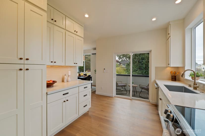 Property photo for 116 N 55th Street, Seattle photo 12