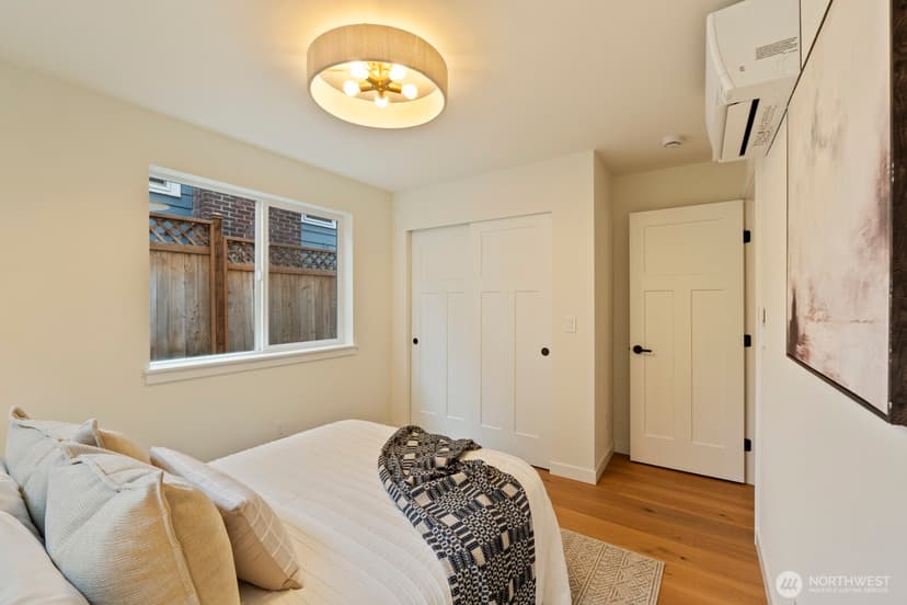 Property photo for 116 N 55th Street, Seattle photo 15