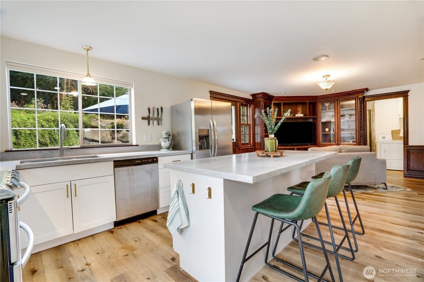 Property photo for 3612 Nassau Avenue NE, Tacoma photo 14