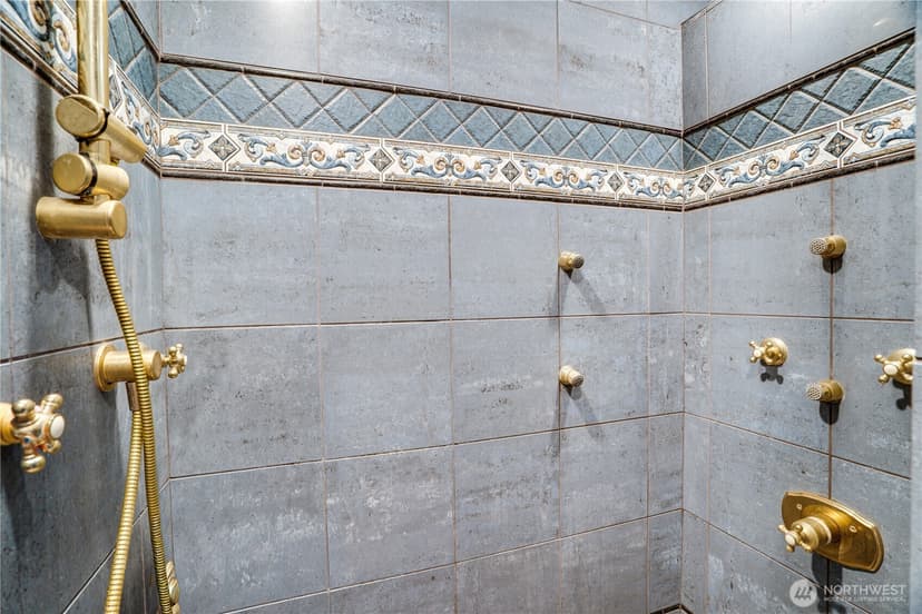 Property photo for 3612 Nassau Avenue NE, Tacoma photo 28