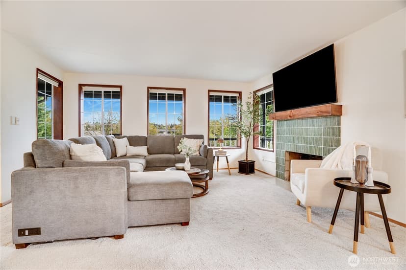 Property photo for 3612 Nassau Avenue NE, Tacoma photo 6