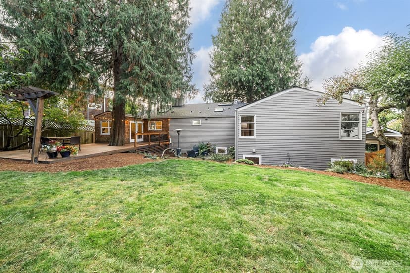 Property photo for 7726 30th Avenue NE, Seattle photo 15