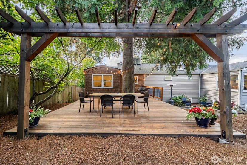 Property photo for 7726 30th Avenue NE, Seattle photo 13