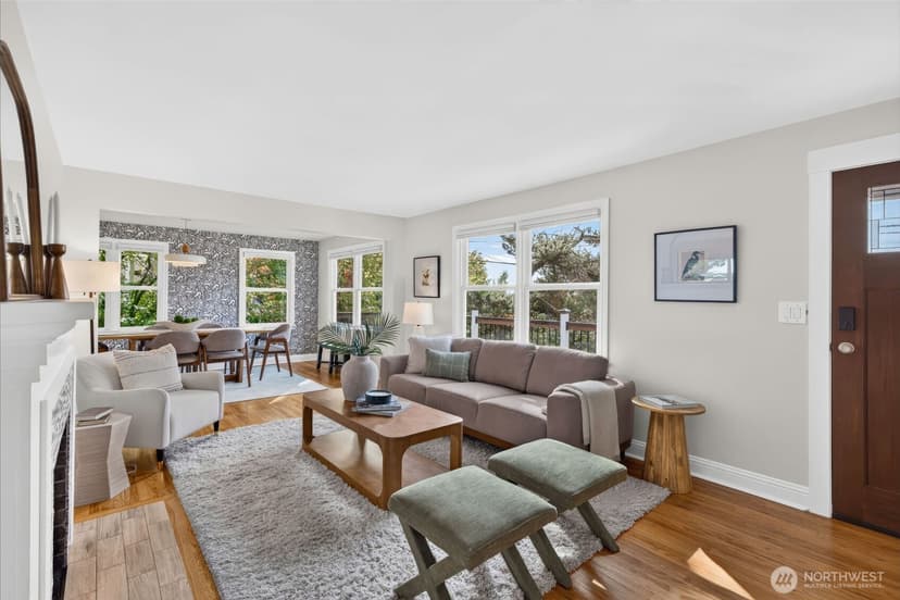 Property photo for 7726 30th Avenue NE, Seattle photo 2