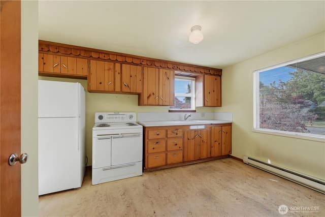 Property photo for 9216 30th Avenue SW, Seattle photo 4