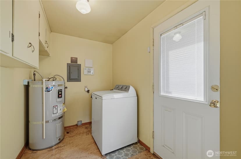 Property photo for 9216 30th Avenue SW, Seattle photo 14