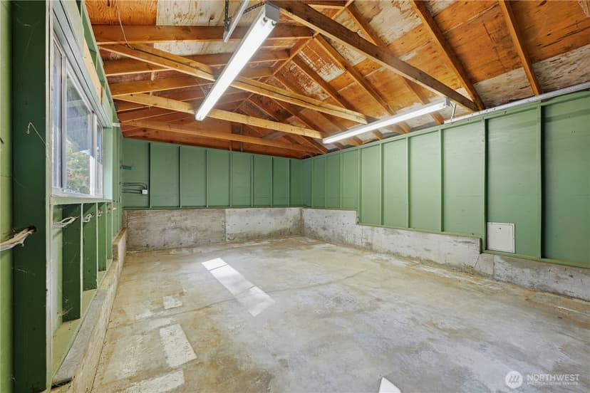Property photo for 9216 30th Avenue SW, Seattle photo 15