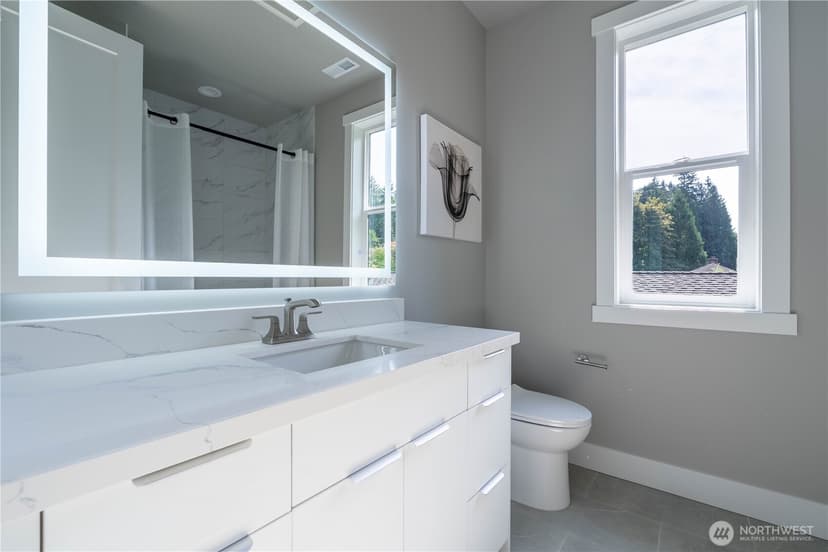 Property photo for 3316 102nd Avenue NE, Bellevue photo 18