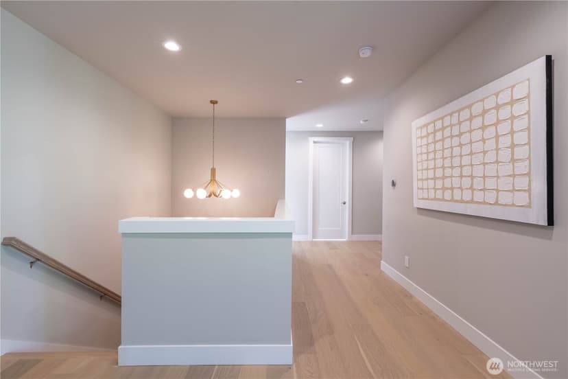 Property photo for 3316 102nd Avenue NE, Bellevue photo 10