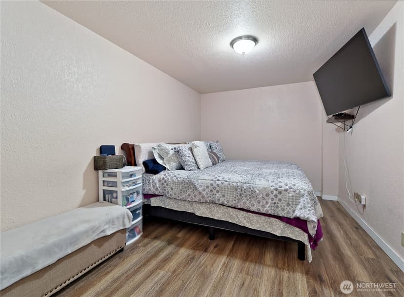 Property photo for 5902 Broadway, Everett photo 19