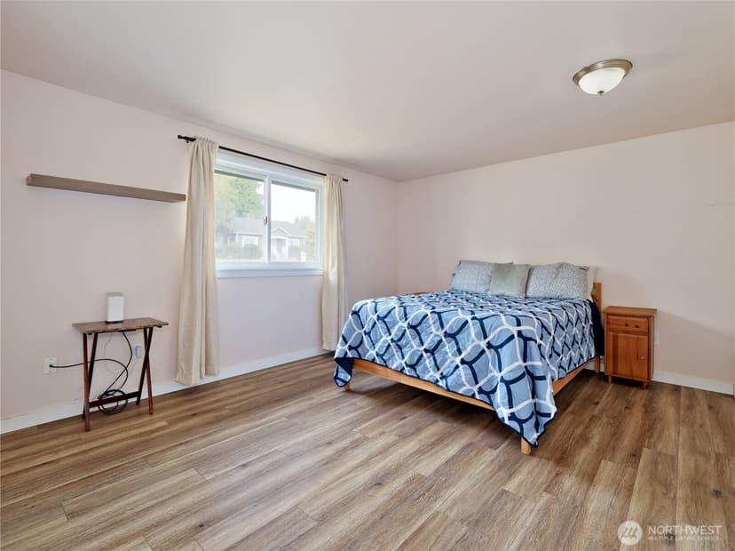 Property photo for 5902 Broadway, Everett photo 14