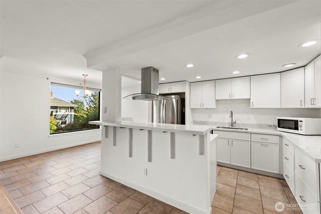 Property photo for 1605 5th Avenue N #102, Seattle photo 5