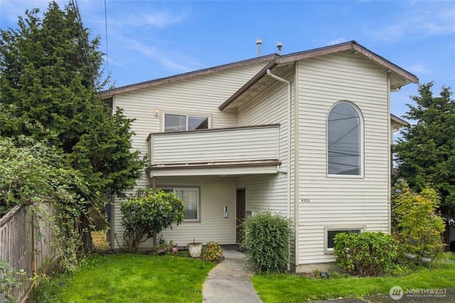 Property photo for 4323 Hoyt Avenue #3, Everett photo 3