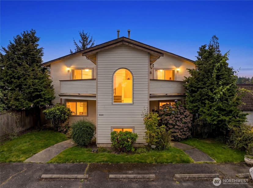 Property photo for 4323 Hoyt Avenue #3, Everett photo 2