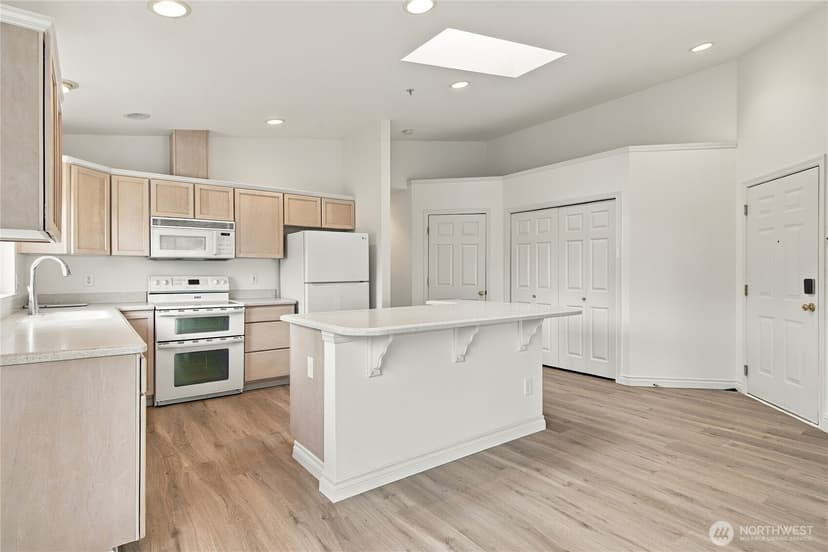 Property photo for 4323 Hoyt Avenue #3, Everett photo 9