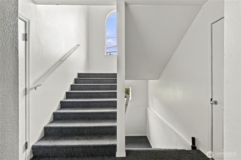 Property photo for 4323 Hoyt Avenue #3, Everett photo 5