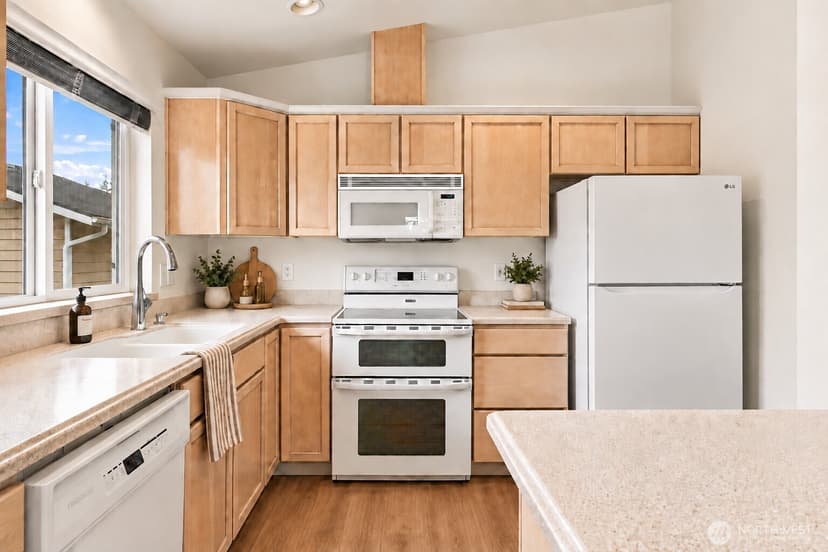 Property photo for 4323 Hoyt Avenue #3, Everett photo 12