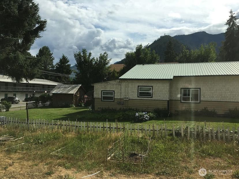 Property photo for 129 W Whitman, Leavenworth photo 5
