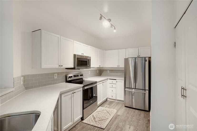 Property photo for 1500 S 18th Street #F102, Renton photo 5