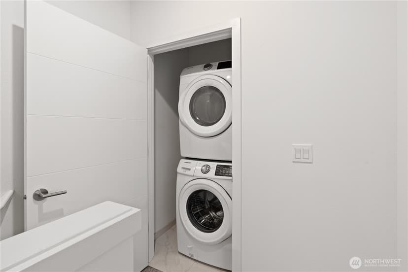 Property photo for 8712 42nd Avenue S, Seattle photo 16