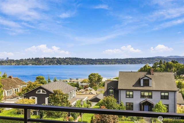 Property photo for 3715 Cascadia Avenue S, Seattle photo 3