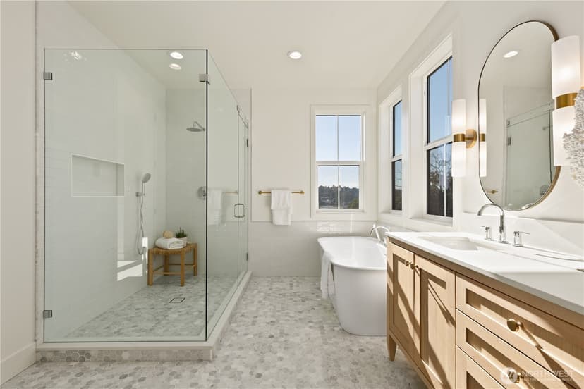 Property photo for 3243 13th Avenue W, Seattle photo 20