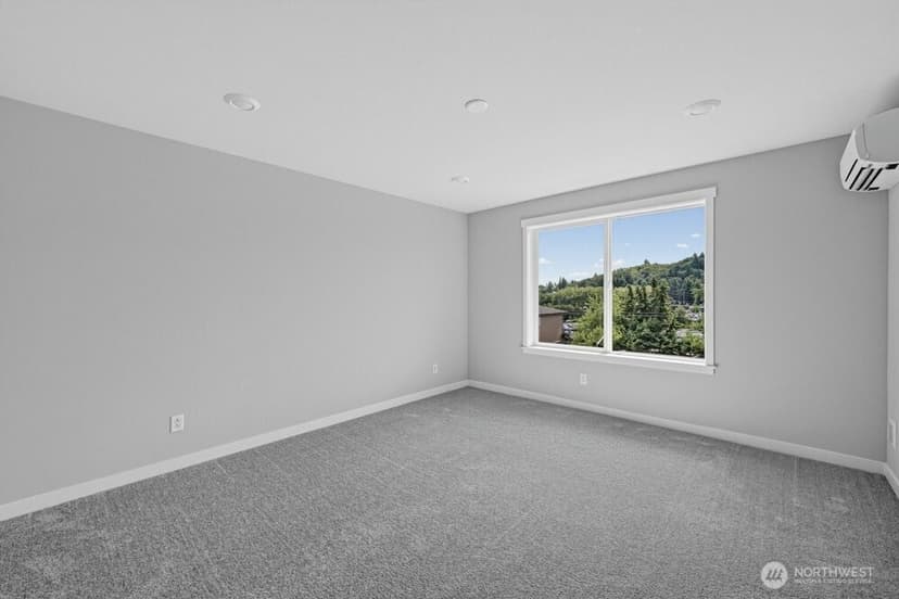 Property photo for 13202 NE 127th Court #D, Kirkland photo 5
