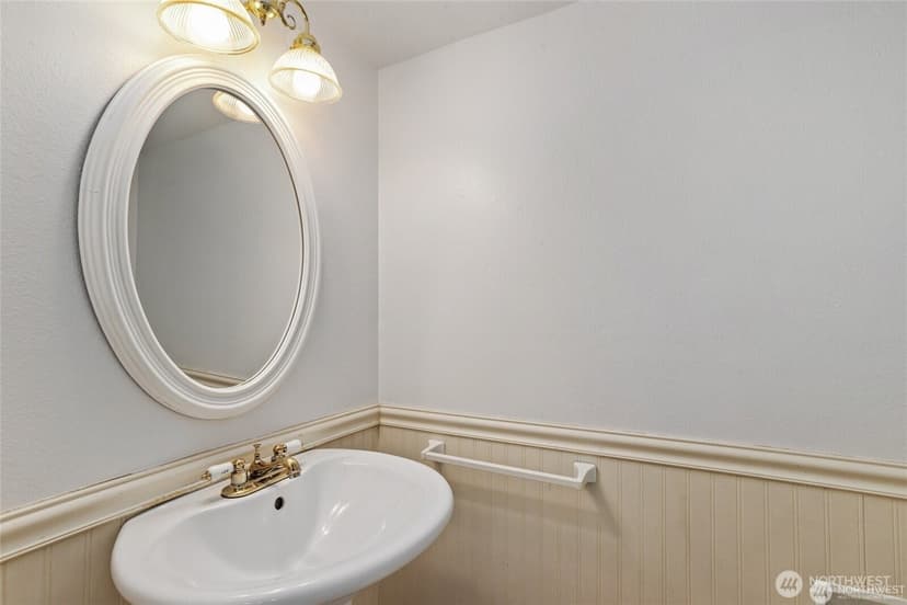 Property photo for 17534 NE 88th Place, Redmond photo 9