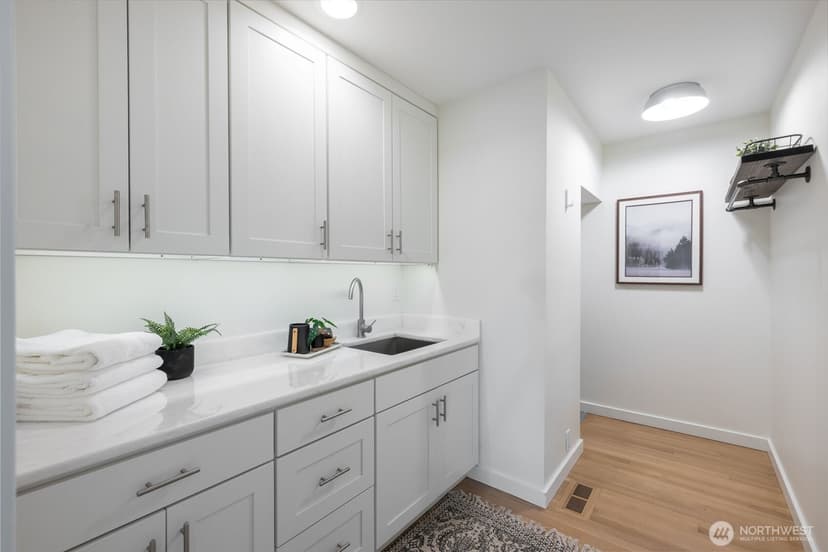 Property photo for 1908 29th Avenue W, Seattle photo 31