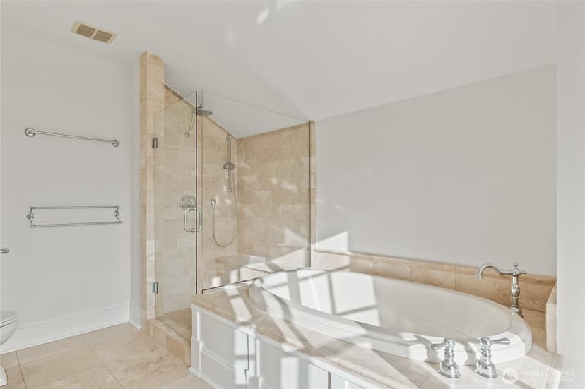 Property photo for 1435 Newport Way, Seattle photo 16