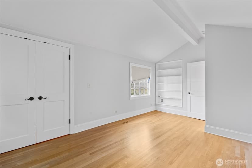 Property photo for 1435 Newport Way, Seattle photo 20