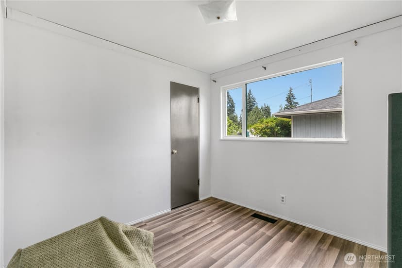 Property photo for 20911 78th Avenue W, Edmonds photo 17