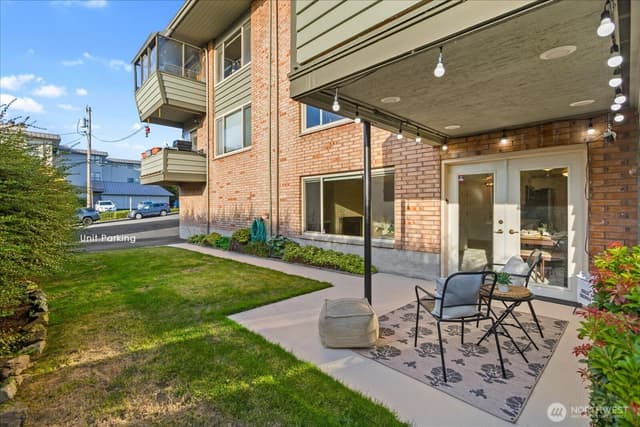 Property photo for 220 Alder Street #1, Edmonds photo 3