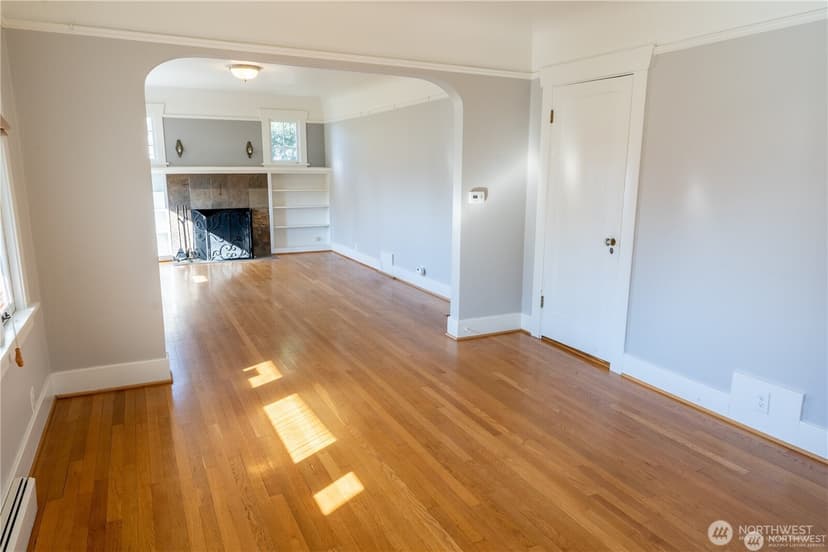 Property photo for 6910 37th Avenue SW, Seattle photo 11