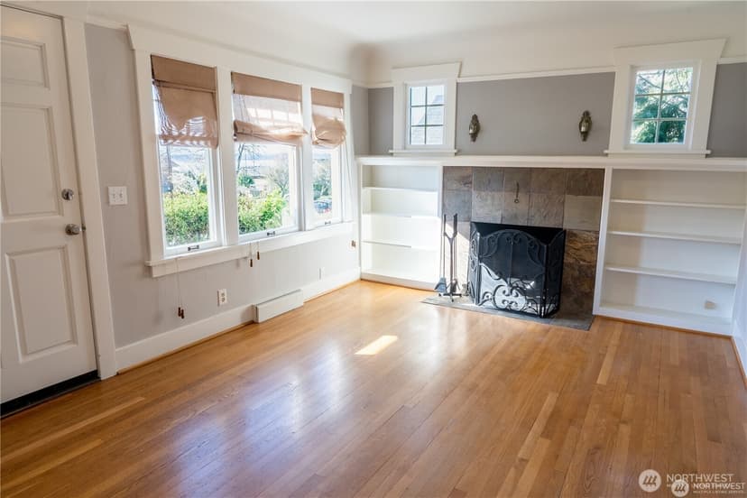 Property photo for 6910 37th Avenue SW, Seattle photo 7
