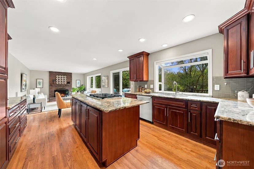 Property photo for 1803 229th Avenue NE, Sammamish photo 7