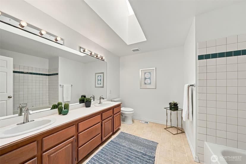 Property photo for 1803 229th Avenue NE, Sammamish photo 18