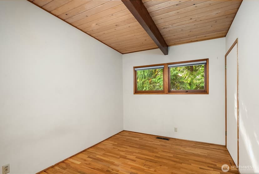 Property photo for 18415 51st Place NE, Seattle photo 17