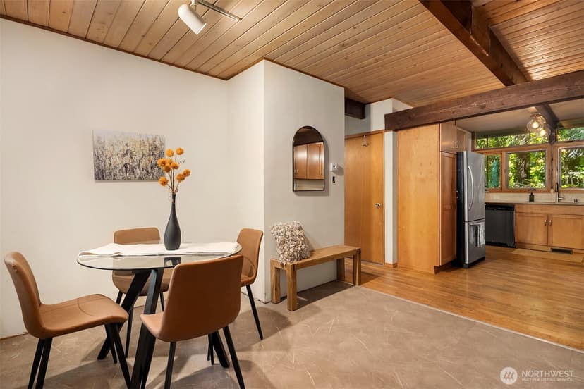 Property photo for 18415 51st Place NE, Seattle photo 6