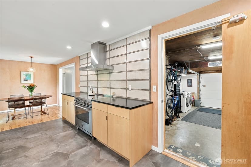 Property photo for 22221 92nd Avenue W, Edmonds photo 12