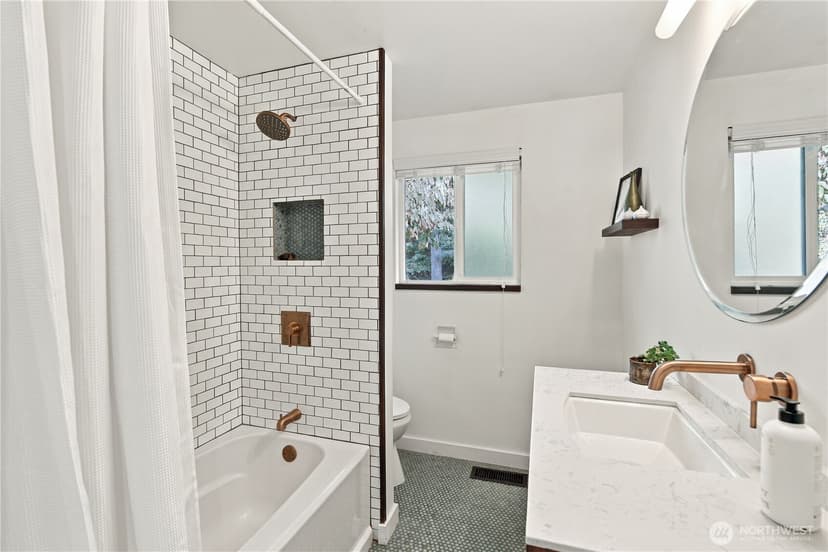 Property photo for 22221 92nd Avenue W, Edmonds photo 14