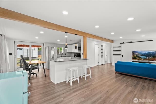 Property photo for 10839 11th Avenue SW, Seattle photo 4